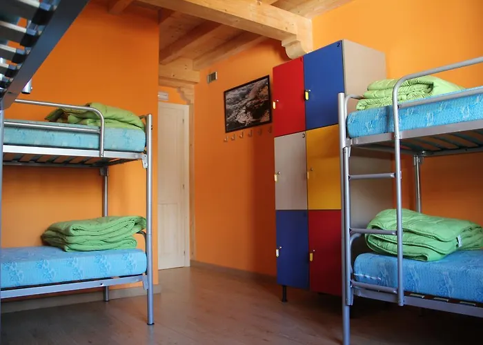 Curavacas بيت شباب *